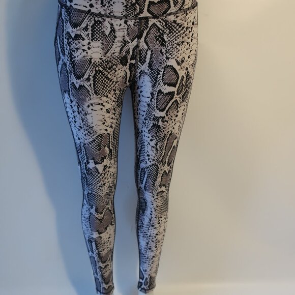 Womens Human Performance Engineering Blk, Gray Snake Print Activewear Leggings M - Picture 4 of 7